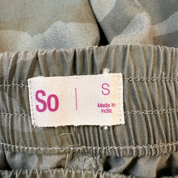 So Camo light weight joggers size Small - Picture 5 of 7